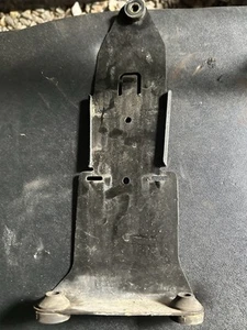 99 00 HONDA CIVIC GAS FUEL CHARCOAL VAPOR BLACK EMISSIONS CAN CANISTER BRACKET - Picture 1 of 4