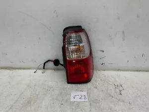 Toyota 4runner Limited SR5 2001 2002 4x4 pasajero lado derecho luz trasera halógena OEM - Imagen 1 de 10