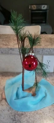 Peanuts Charlie Brown Christmas Tree 24" Tall includes Linus' Blanket - Image 1 of 3