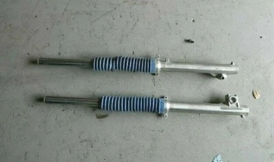 #88 90 Juego de tubos de suspensión horquillas delanteras izquierda derecha Honda NX125 NX 125 ** 1988  Foto 1 de 2