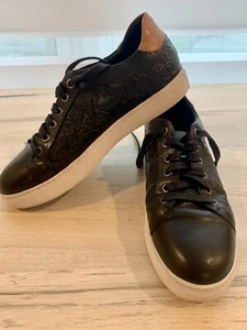 ROBERT GRAHAM Sz 8. Black Leather Sneaker Embossed Skulls Flowers RG5448L Shoes - Picture 1 of 16