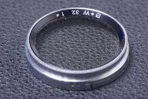 ✅ B & W SCHNEIDER UV? 32MM FILTER GENUINE VINTAGE LENS OR CAMERA PUSH ON 12-2 - Picture 1 of 2