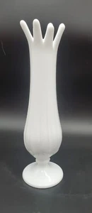 Rare Westmoreland White Milk Art Glass Lotus Pattern Swung Vase Vintage LO-11 - Picture 1 of 10