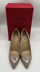 Valentino Garavani Nude Patent Leather Pointed Toe Pumps w/ Rockstud Heel sz39.5