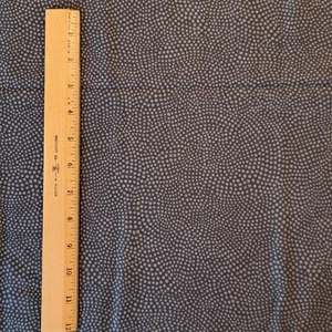 Two to Tango Exclusively Quilters Fabric Gray Dots 100% Cotton Quilt 1 Yard - Picture 1 of 5