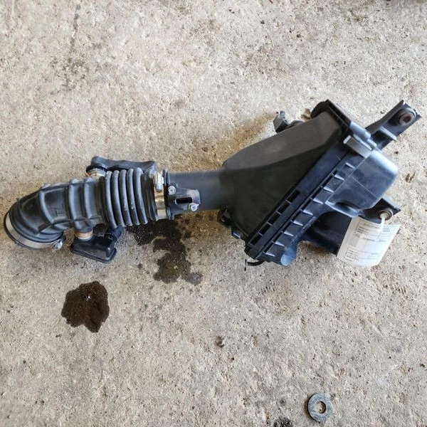 2014-2018 Infiniti Q50 Air Box/Air Cleaner 3.7L (VQ37VHR), LH Oem - Image 1 of 1