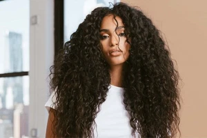Covet and Mane 20in Color natural curly extension New In Package Black - Picture 1 of 9