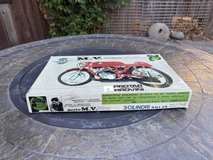 Protar 1/9 Scale Moto M.V. 350Cc 3Cilindri Mv Agusta unmontierter großer Bausatz - Bild 1 von 15