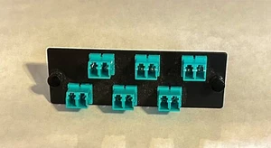 Panduit FAP6WAQDLCZ Opticom Fiber Adapter Panels Patch Panel Aqua 6 Ports - Afbeelding 1 van 2