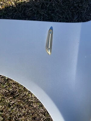 Par de guardabarros delanteros BMW 325i/328i/330i/335i 2006-2010 Foto 1 de 4