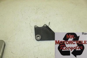 Triumph America 2005 fabricante de equipos originales pinza freno trasero colgante soporte de montaje trasero B16D - Imagen 1 de 6