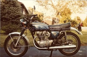 FOTOGRAFÍA MOTO ENCONTRADA Color Instantánea ORIGINAL ENVÍO GRATUITO 32 41 N - Imagen 1 de 1