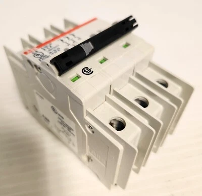 Disyuntor ABB S203UP-K5A 3P 5A Foto 1 de 4