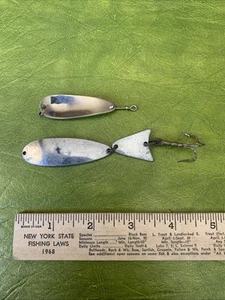 Vintage Fishing Lures Wisconsin Hagen Spinner Fishing Lures Oshkosh - Picture 1 of 5