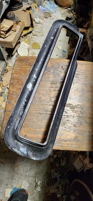 Bisel de luz trasera Lemans Tempest 1969 original Foto 1 de 4