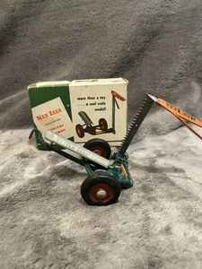 New Idea Sickle Mower 1/16 Diecast Farm Implement Replica Collectible by Topping - Picture 1 of 9