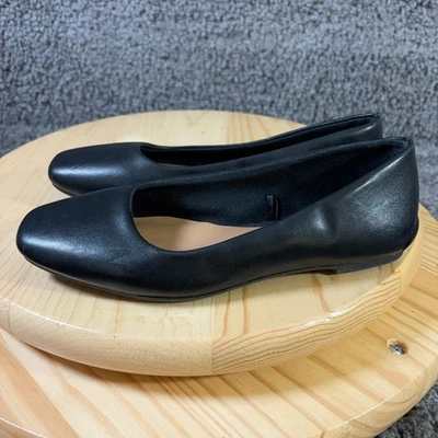 Jones New York Signature Flats Women Size 7.5 Black Leather Slip On Comfort Shoe - Image 1 of 4