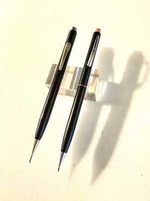 2 1950s Black twist mechanical pencils. One Sheaffer, one Fineline.  Nice! - Image 1 of 4