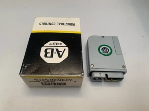 Allen Bradley 42MRL-5000 B Photoswitch Photohead new - Picture 1 of 3