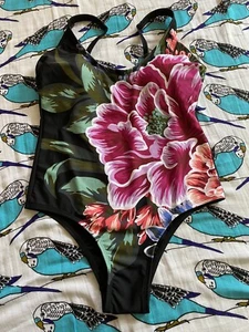 Traje de baño Kona Sol para mujer cobertura media de una pieza floral M mediano precio de venta sugerido por el fabricante 39,99 USD - Imagen 1 de 9