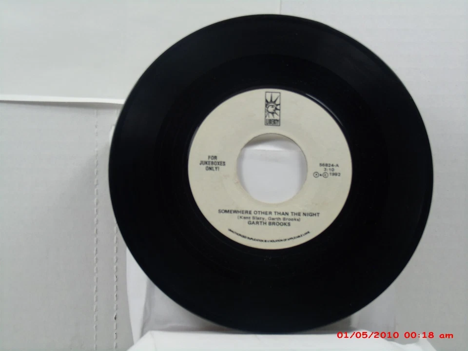 GARTH BROOKS-(45)- JUKEBOXES ONLY! SOMEWHERE OTHER THAN THE NIGHT/MR. RIGHT-1992 - Image 1 of 2