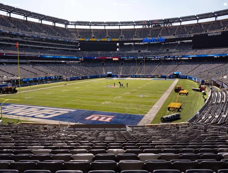 New York Giants vs Dallas Cowboys 2 or 4 Lower Level Tickets on Aisle - Image 1 of 2