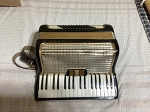 Horner Arietta IM 72 Bass Piano Accordion Read Description Not Tested - Picture 1 of 14