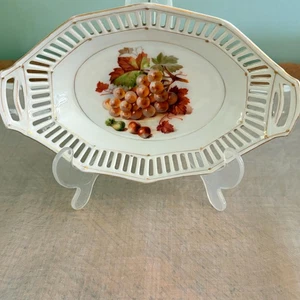 Vintage Schumann Bavaria Reticulated Porcelain Dish Grapes & Nuts Oval Germany - Picture 1 of 10