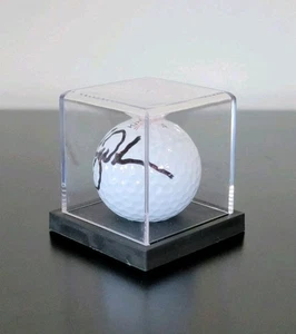 Tiger Woods Signed Autographed Golf Ball PGA with COA CLEAN SIGNATURE - Picture 1 of 5