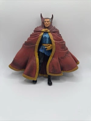 Figura ToyBiz Doctor Strange - Marvel Legends Foto 1 de 4