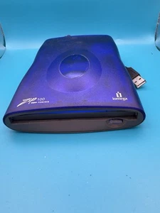 Iomega USB External Zip Drive Z 100 Model Z100USBS With Floppy Disk TESTED/WORKS - Afbeelding 1 van 3