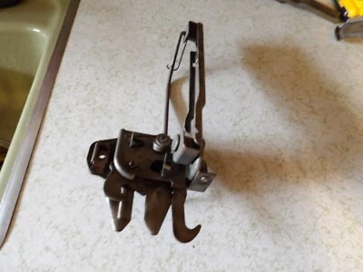 Mercury Cyclone Montego 1970 1971 capó pestillo buen funcionamiento fecha 12/3/69 Foto 1 de 3