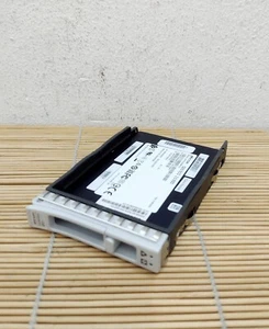 Cisco UCS-SD960G61X-EV 960GB 2,5 cala wartość korporacyjna 6G SATA SSD z caddy - Zdjęcie 1 z 1