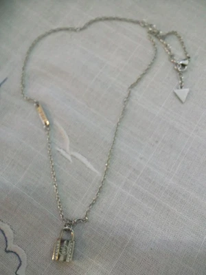 Damenkette Guess mit Anhänger Schloss - Bild 1 von 3