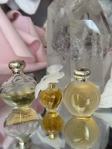 LOT 3 MINIATURES 🌸 L'AIR DU TEMPS X 2 + NINA 🌸 SANS BOITE - Foto 1 di 7