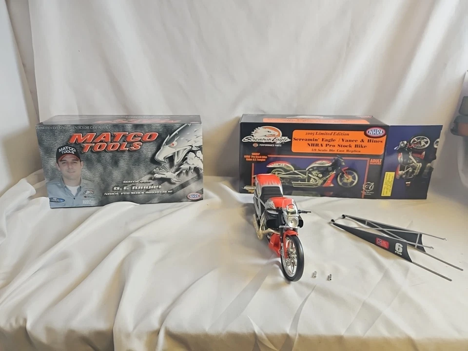 G T Tungler Screamin Eagle Vance & Hines NHRA Pro Stock Bike 1:9 Die Cast #BBYC - Image 1 of 4