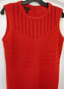 Vestido Escada ROJO Malla Transparente Tejido Cuello Redondo Vaina Talla UE 40/10 EE. UU. RT $895 - Imagen 1 de 10