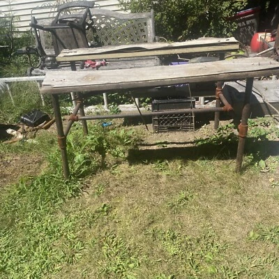 "Mesa de trabajo industrial vintage Steam Punk 43"" X 23"" X 25""" Foto 1 de 4