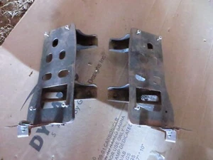 E-TON ETON viper 90r left and right foot pegs - Picture 1 of 5
