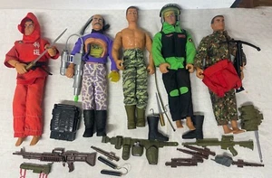 5 Personnages avec leurs équipements militaire et autres - Picture 1 of 8