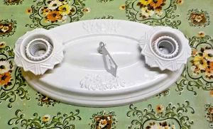 Lámpara de techo ovalada de metal prensado antigua de montaje empotrado con 2 enchufes - Imagen 1 de 8