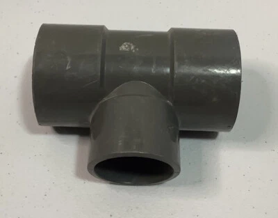 TEE 2-1/2” x 2-1/2” x 2” TEE SCH 80 D2467  PVCI - Image 1 of 3