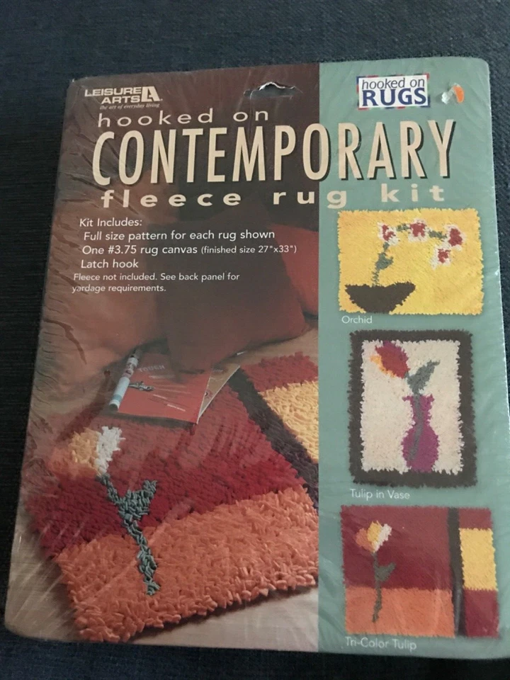 Leisure Arts Fleece Rug Kit Latch Hook 16022 Contemporary 27x33 Stem Florals