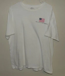 Port & Company Herren XL SS Crew T-Shirt weiß National WWII Museum New Orleans - Bild 1 von 3