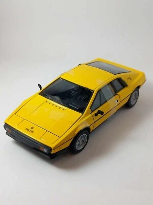 Lotus Esprit Type 79 diecast Scale 1/24 - Image 1 of 4