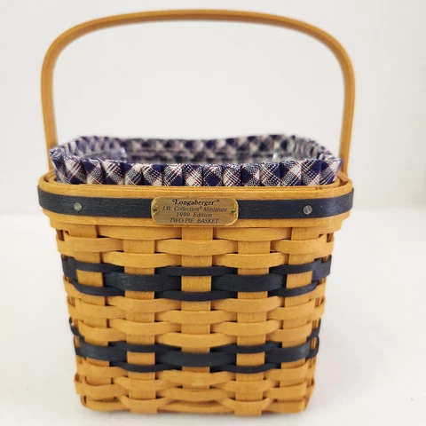 Longaberger 1999 Collectors Club JW Miniature Two Pie Basket Set~4th in Series Cover