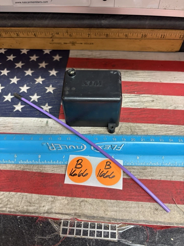 VINTAGE XTM RC CAR CHASSIS PARTS -PREOWNED- - Image 1 of 4