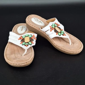 Clarks Artisan Sz 6M Amaya Yarrow White Leather Beaded Thong Sandals Boho - Picture 1 of 9