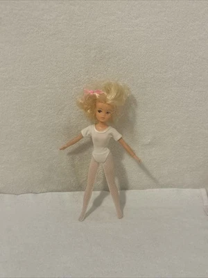 Vintage Pedigree Sindy 1970s Active Ballerina, POSING ANKLES FREE SHIP - Image 1 of 4