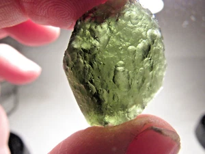 LOW PRICE! BEST DEAL! FANTASTIC FIND! MAGNIFICENT MOLDAVITE IMPACT GLASS! 6.7 GM - Picture 1 of 9